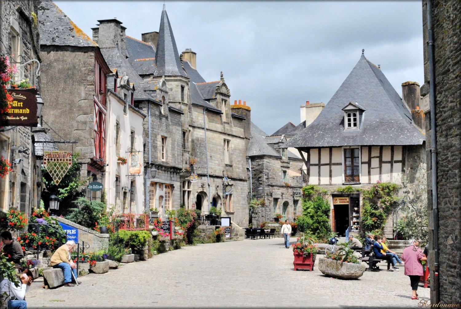 ホテル Terres De France - Le Domaine Du Moulin Neuf ロシュフォール・アン・テール エクステリア 写真