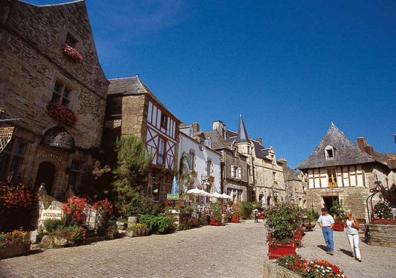 ホテル Terres De France - Le Domaine Du Moulin Neuf ロシュフォール・アン・テール エクステリア 写真